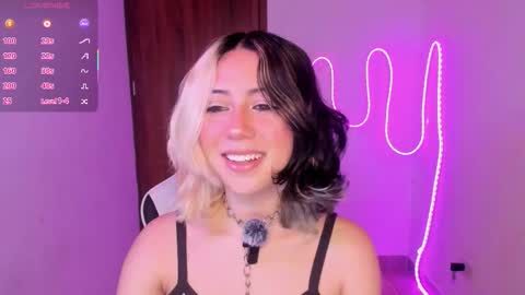 frida_lassi_ online show from December 5, 12:06 pm