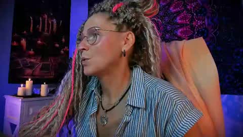 Frida Tander online show from June 8, 5:19 am