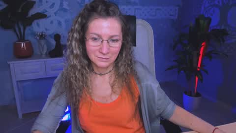 Frida Tander online show from December 19, 9:18 am