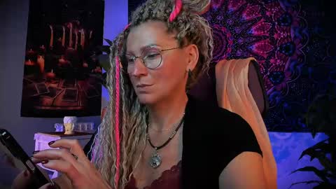 Frida Tander online show from June 7, 7:04 am