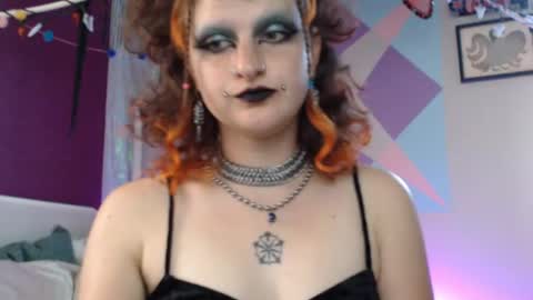 Snapshot of friskyflowers chatting on September 18, 6:17 pm cherry online show from September 18, 6:17 pm