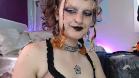 Snapshot of friskyflowers chatting on September 10, 6:30 pm cherry online show from September 10, 6:30 pm