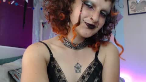 Snapshot of friskyflowers chatting on September 20, 6:39 pm cherry online show from September 20, 6:39 pm