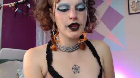 Snapshot of friskyflowers chatting on October 19, 8:22 pm cherry online show from October 19, 8:22 pm