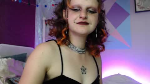 Snapshot of friskyflowers chatting on September 24, 2:32 am cherry online show from September 24, 2:32 am