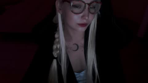 Lilith online show from March 5, 8:48 pm