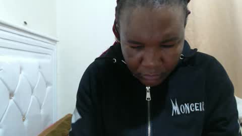 Snapshot of fruity28 chatting on October 19, 11:23 am fruity28 online show from October 19, 11:23 am