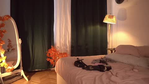 Eva         all my links   online show from October 17, 2:09 pm