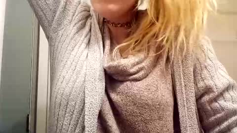 fuckroundfindout513116 online show from January 24, 8:02 am