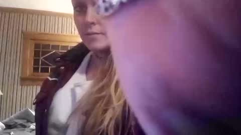 fuckroundfindout513116 online show from January 15, 11:40 pm