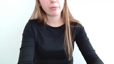 Emma online show from April 24, 12:30 pm