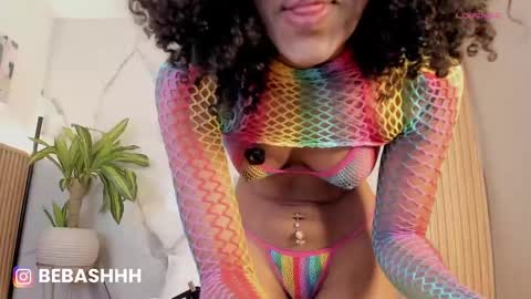   Independent model online show from April 23, 10:55 am