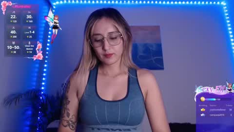 Snapshot of gabb_rioss chatting on February 12, 12:05 am Gabriela online show from February 12, 12:05 am