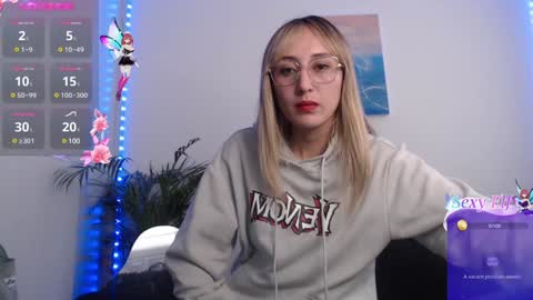 Snapshot of gabb_rioss chatting on December 22, 12:05 pm Gabriela online show from December 22, 12:05 pm