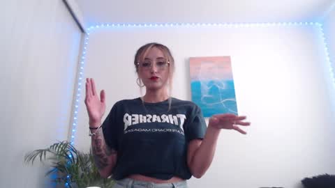 Snapshot of gabb_rioss chatting on January 7, 8:31 pm Gabriela online show from January 7, 8:31 pm