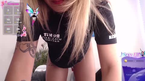 Snapshot of gabb_rioss chatting on February 1, 6:29 pm Gabriela online show from February 1, 6:29 pm