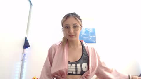 Snapshot of gabb_rioss chatting on October 21, 4:11 pm Gabriela online show from October 21, 4:11 pm