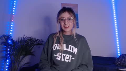 Snapshot of gabb_rioss chatting on March 7, 11:26 pm Gabriela online show from March 7, 11:26 pm