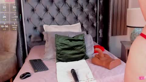 gabhy_rivera online show from April 25, 2:14 pm