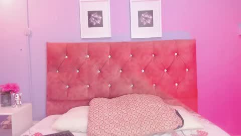 GABRIELA  online show from April 19, 2:00 am