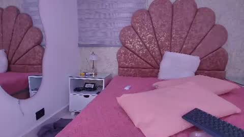 gabriela online show from June 23, 7:23 pm