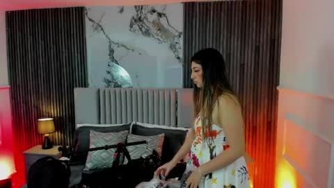 Gabriela Kassi online show from June 9, 11:20 am