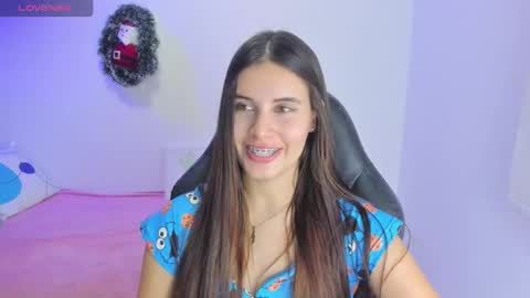 Snapshot of gaby_olsen chatting on December 11, 11:32 pm Gabriela online show from December 11, 11:32 pm