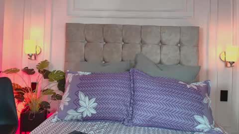 GabyEvans online show from April 10, 12:11 pm