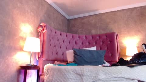 Snapshot of gabypetit chatting on February 1, 1:20 pm Gaby online show from February 1, 1:20 pm