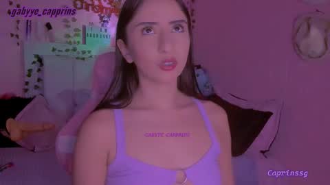 gabyye capprins online show from December 19, 1:10 am