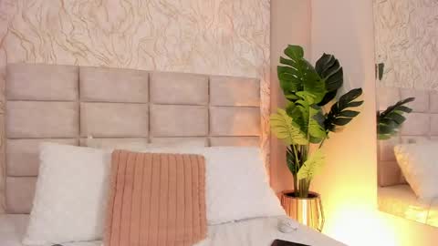 Gaia Stone online show from April 23, 12:29 pm