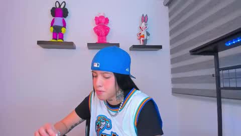 Snapshot of gangster_girl chatting on October 12, 3:20 am GANG online show from October 12, 3:20 am