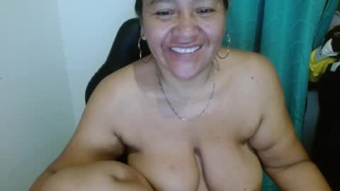 Snapshot of gatika_sexy chatting on January 17, 10:22 am katia online show from January 17, 10:22 am