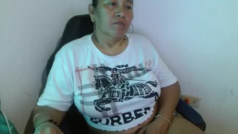 Snapshot of gatika_sexy chatting on February 2, 7:57 pm katia online show from February 2, 7:57 pm