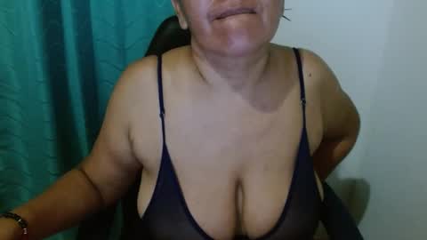 Snapshot of gatika_sexy chatting on February 24, 8:25 am katia online show from February 24, 8:25 am