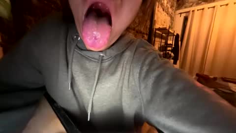 gatitamorenita online show from May 10, 2:02 am