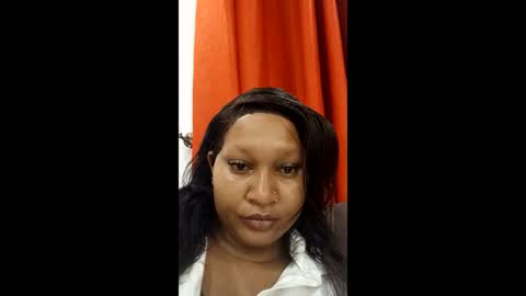 Dee online show from May 17, 9:03 pm