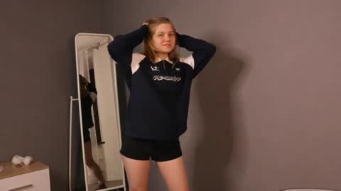 Devona online show from February 6, 3:09 pm