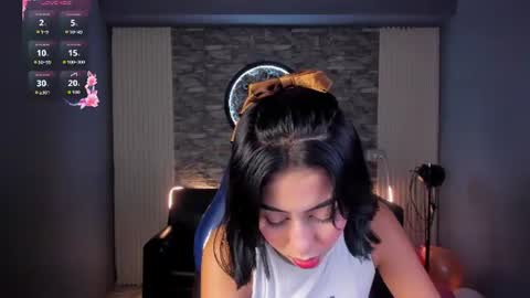 gemma18_ online show from June 12, 11:02 pm