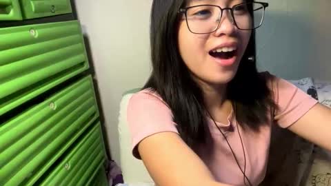 Yuki online show from February 5, 2:09 pm