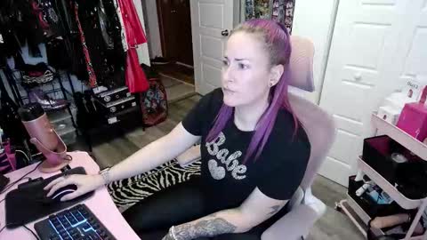 Snapshot of gennyrock chatting on September 12, 12:00 am Genny Rock and online show from September 12, 12:00 am