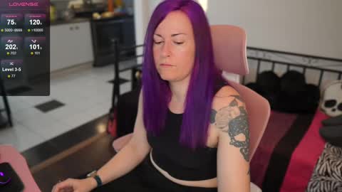 Snapshot of gennyrock chatting on February 22, 12:08 pm Genny Rock and online show from February 22, 12:08 pm