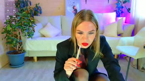 Anna online show from April 28, 5:44 am