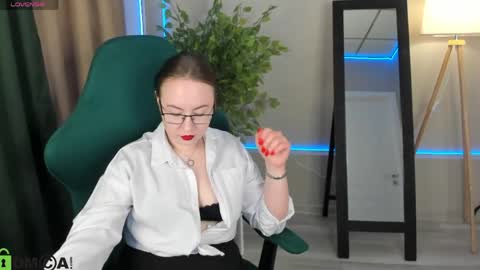 gentlesine online show from April 26, 9:18 am