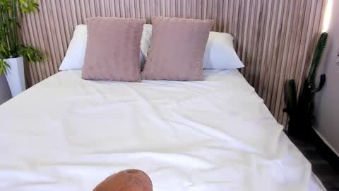 GeorginaReyes  online show from April 22, 2:52 am