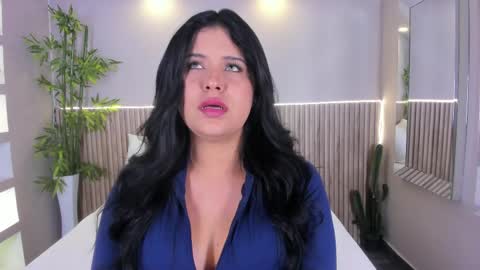 GeorginaReyes  online show from April 23, 10:45 pm