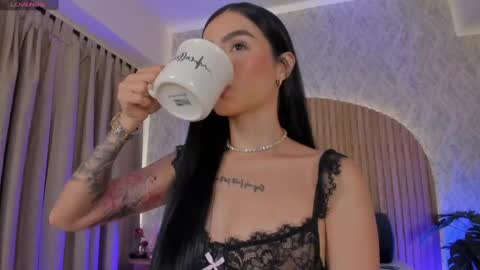 Kendal  online show from April 27, 1:46 am