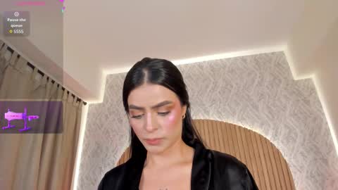 Kendal  online show from March 24, 5:35 am