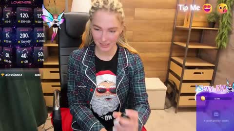 Snapshot of ghostly_temptation chatting on December 3, 9:34 pm Sweety online show from December 3, 9:34 pm
