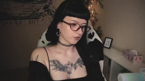 ghoticspectre online show from April 29, 5:26 pm